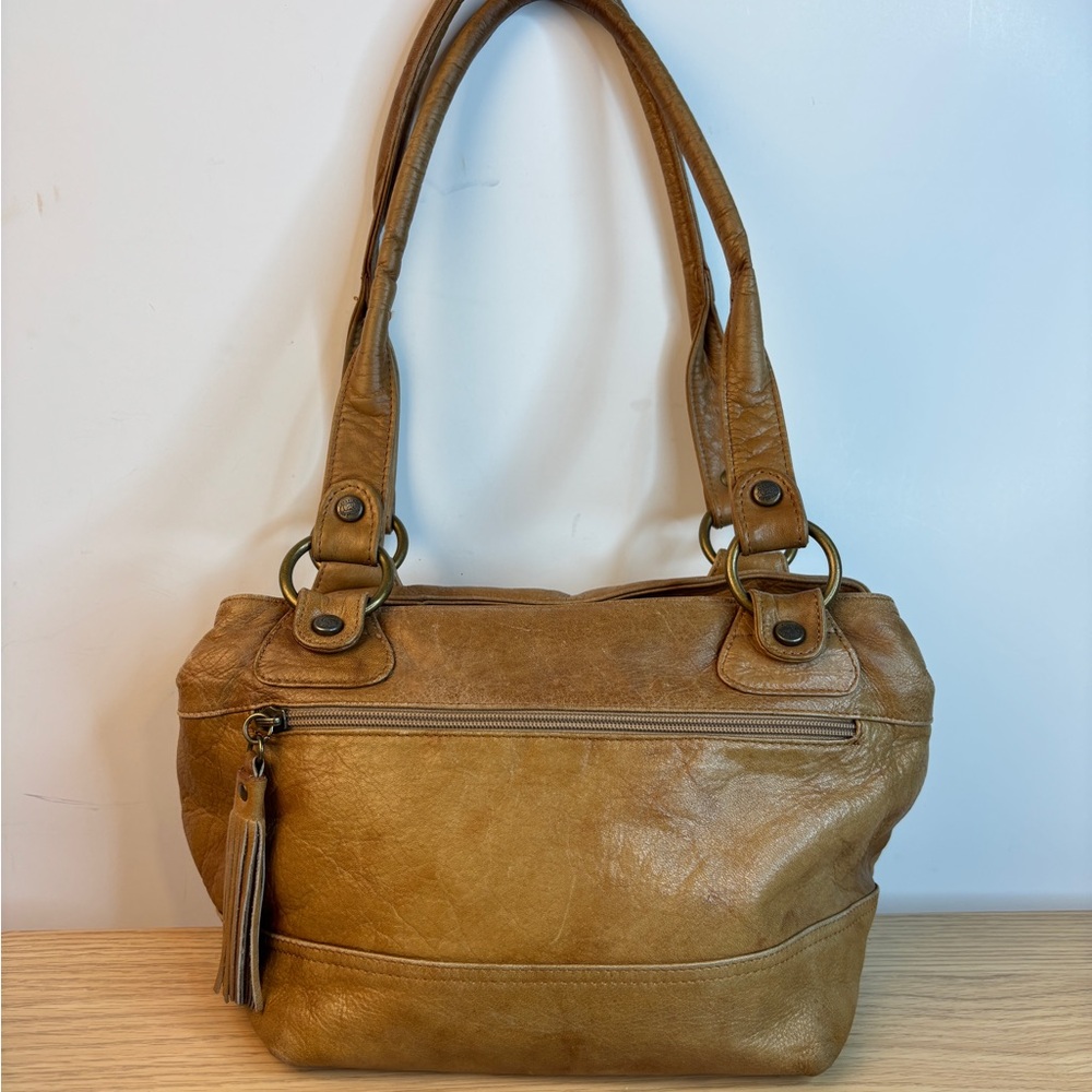 Avorio‎ Tan Italian Leather Vintage Tassel Shoulder Bag
